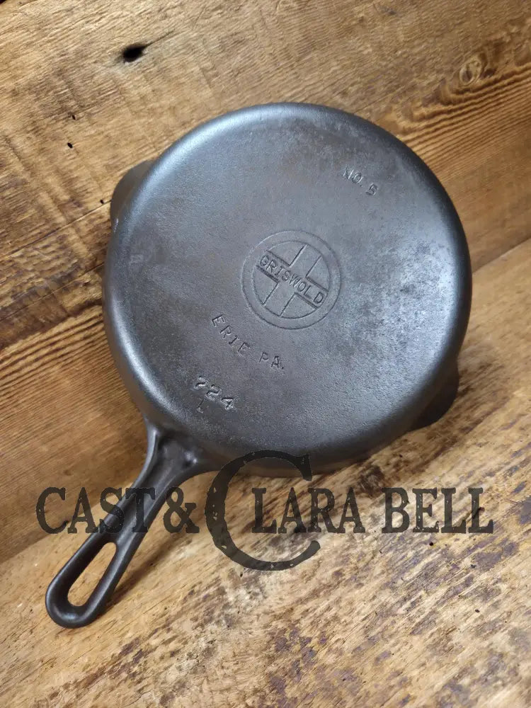 1930’s Griswold No. 5 Saute Skillet Small Logo Grooved Handle Smooth Bottom 724 L. Restored and Ready to Use! Skillet