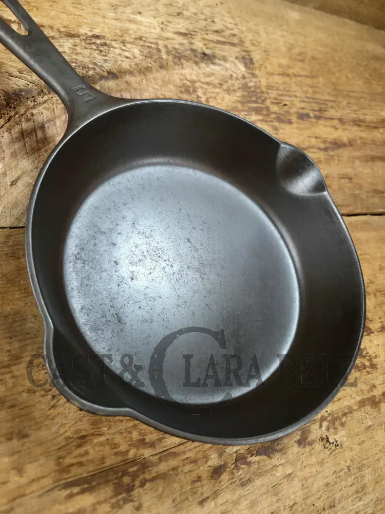 1930’s Griswold No. 5 Saute Skillet Small Logo Grooved Handle Smooth Bottom 724 L. Restored and Ready to Use! Skillet