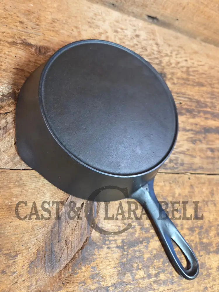 1930’s Unmarked Wagner #8 Skillet with Heat Ring. FANTASTIC daily user for a great price! - Skillet