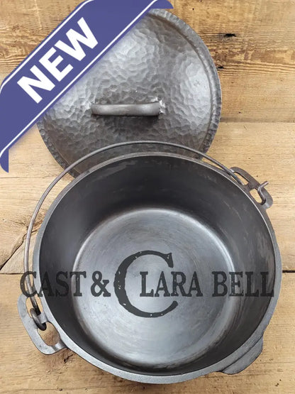 1930’S Wagner #8 Cast Iron Dutch Oven With Hammered Finish. Great Gift Idea! Skillet