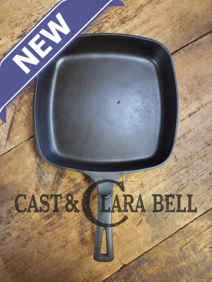 1930’s Wagner Square Skillet with Stylized Logo 1218 B. GREAT pan to have in the kitchen! Skillet
