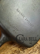 1930’s Wagner Square Skillet with Stylized Logo 1218 B. GREAT pan to have in the kitchen! Skillet