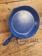 1930’s Wagner Unmarked #8 Cast Iron Sautee Skillet with blue speckled enamel! SC24 Skillet