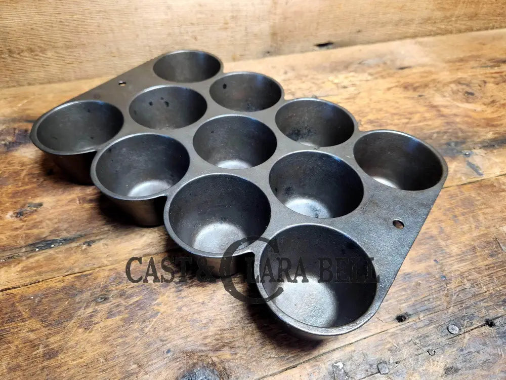 1930's Wagner Ware Cast Iron Popover Pan, 11 cup, 1323 'B'. Perfect fo –  Cast & Clara Bell