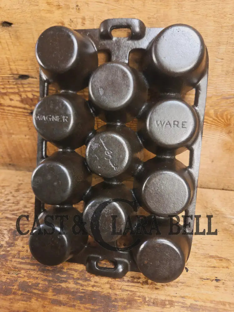 1930’s Wagner Ware Cast Iron Popover Pan 11 cup 1337 ’S’. Perfect for cornbread muffins or popovers Bakeware