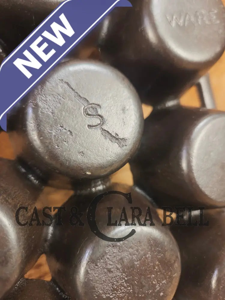 1930’s Wagner Ware Cast Iron Popover Pan 11 cup 1337 ’S’. Perfect for cornbread muffins or popovers Bakeware