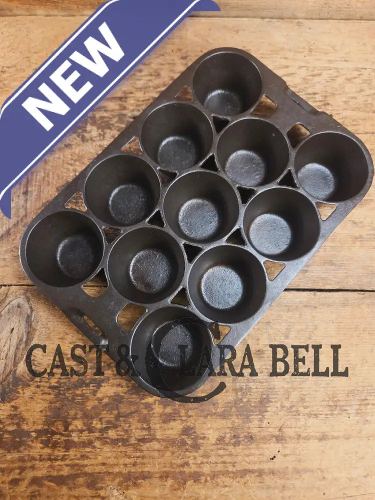 1930’s Wagner Ware Cast Iron Popover Pan 11 cup 1337 ’S’. Perfect for cornbread muffins or popovers Bakeware