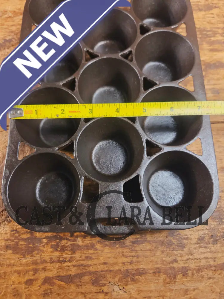 1930’s Wagner Ware Cast Iron Popover Pan 11 cup 1337 ’S’. Perfect for cornbread muffins or popovers Bakeware