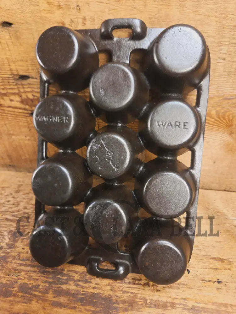 1930’s Wagner Ware Cast Iron Popover Pan 11 cup 1337 ’S’. Perfect for cornbread muffins or popovers Bakeware