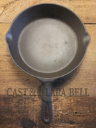 1930’s Wardway by Wagner Cast iron Skillet. #1432. These are not found often beautiful every day skillet with a cool