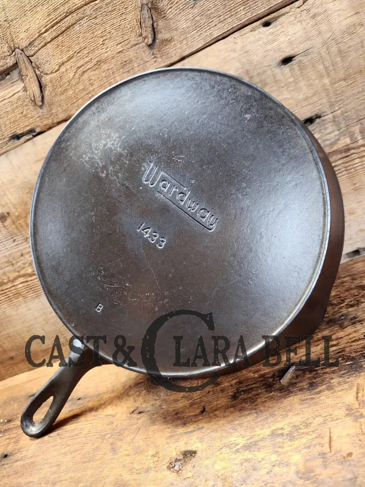 1930’S Wardway By Wagner Cast Iron Skillet. #9 Size #1433. These Are Not Found Often Beautiful