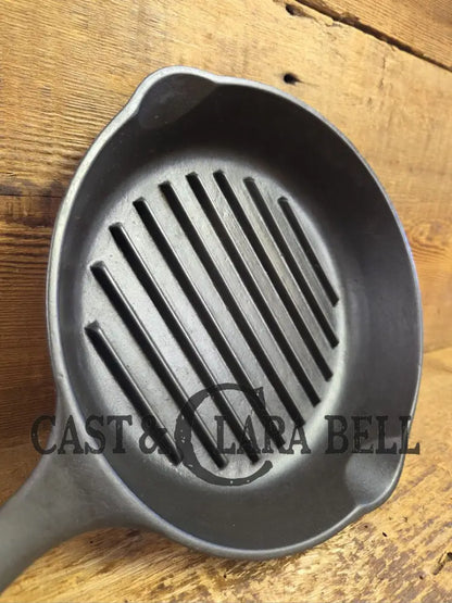 1940’s Angus Broiler by Wagner #1126. Beautiful and hard to find piece. Restored Seasoned Ready to Use Skillet