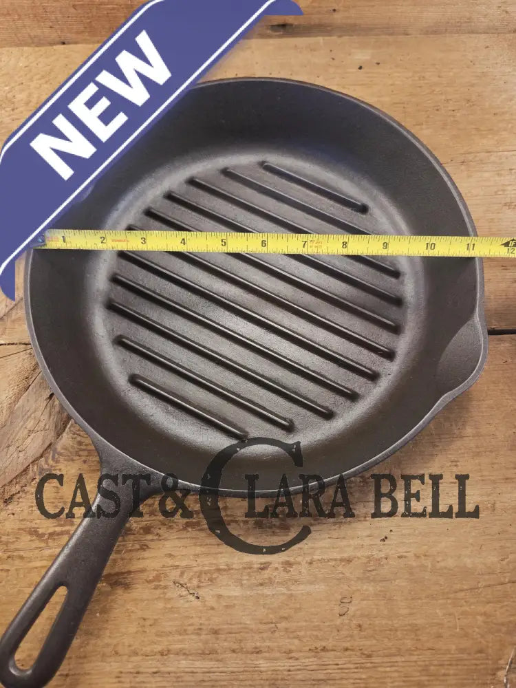 1940’s Big #9 Angus Broiler by Wagner. #1129 Fully marked beautiful and handy piece for grilling veggies and proteins!