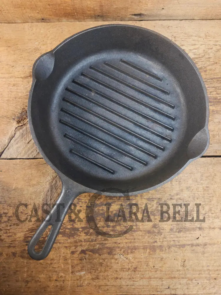 1940’s Big #9 Angus Broiler by Wagner. Beautiful and handy piece for grilling veggies and proteins! - Skillet