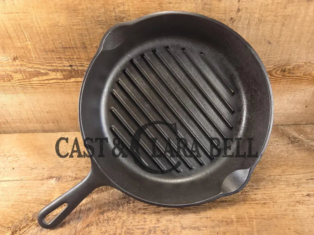 1940’s Big #9 Angus Broiler by Wagner. Beautiful and handy piece for grilling veggies and proteins! Skillet