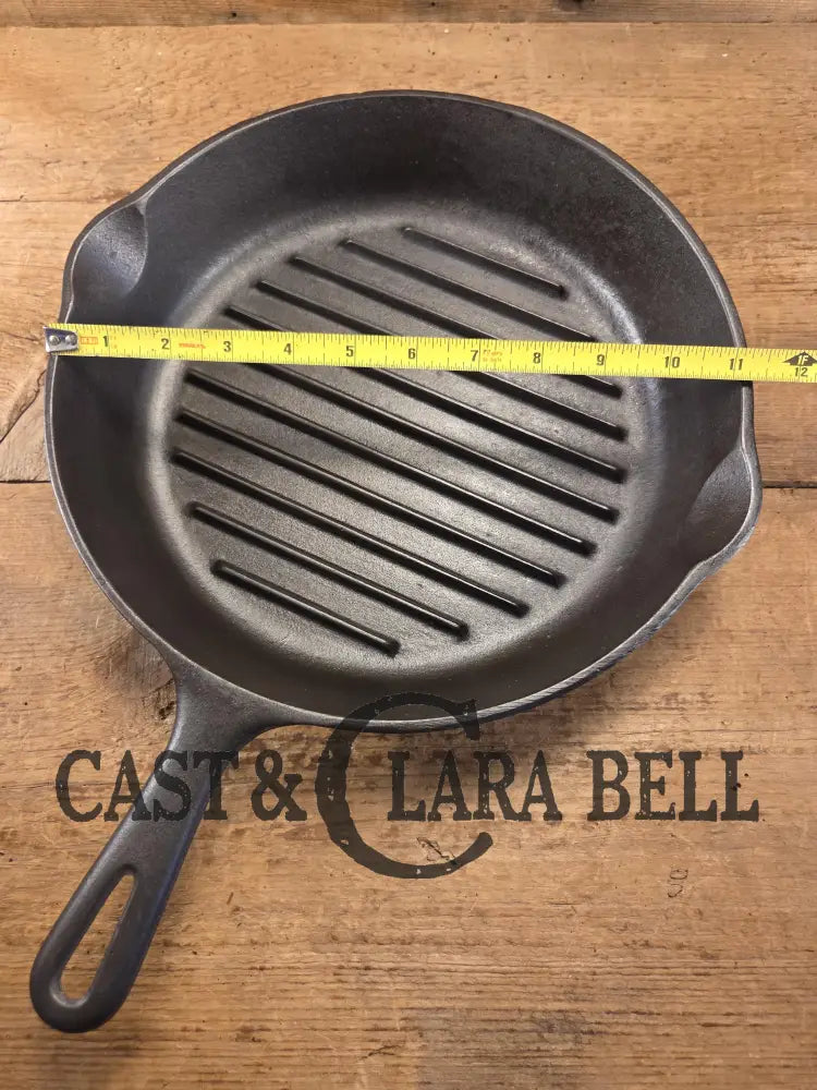 1940’s Big #9 Angus Broiler by Wagner. Beautiful and handy piece for grilling veggies and proteins! Skillet