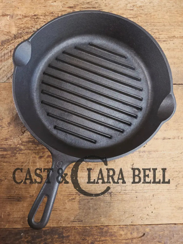 1940’s Big #9 Angus Broiler by Wagner. Beautiful and handy piece for grilling veggies and proteins! Skillet