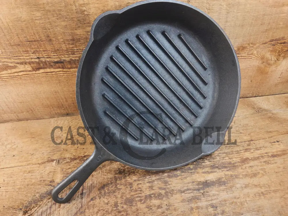 1940’s Big #9 Angus Broiler by Wagner. Beautiful and handy piece for grilling veggies and proteins! - Skillet