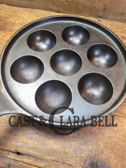 1940’S Era Griswold No. 32 Cast Iron Aebleskiver 962. Perfect For Poached Eggs And Delicious