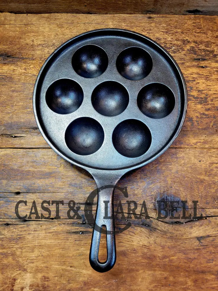 1940’S Era Griswold No. 32 Cast Iron Aebleskiver 962. Perfect For Poached Eggs And Delicious