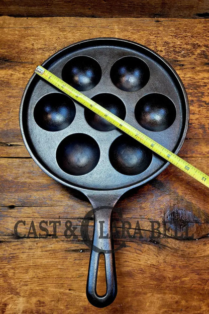 1940’S Era Griswold No. 32 Cast Iron Aebleskiver 962. Perfect For Poached Eggs And Delicious