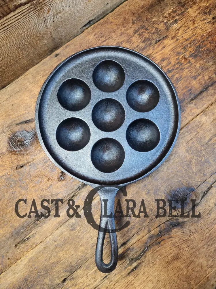 1940’S Era Lodge No. 32 Cast Iron Aebleskiver. Perfect For Poached Eggs And Delicious Danish