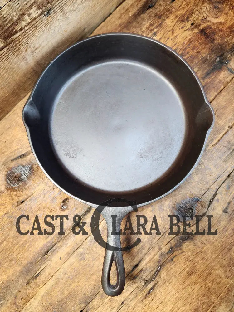 1940’S Era Three Notch Lodge #9 E Cast Iron Skillet. The Clara Bell Classic. Skillet