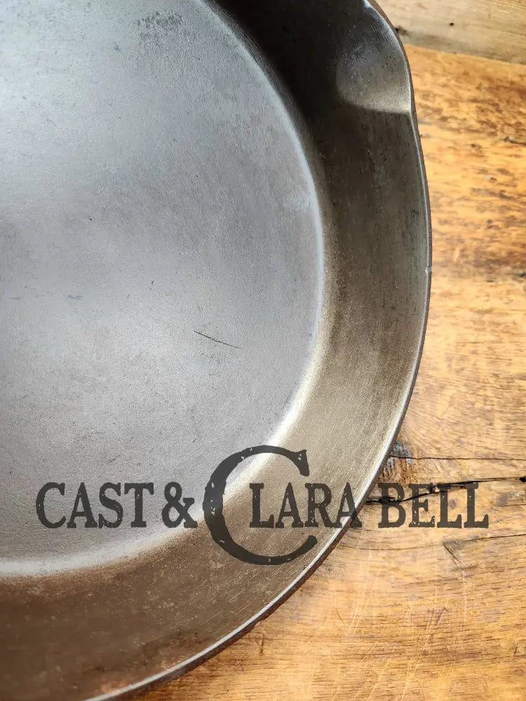 1940’S Era Three Notch Lodge #9 E Cast Iron Skillet. The Clara Bell Classic. Skillet