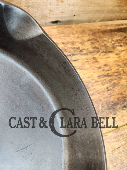 1940’S Era Three Notch Lodge #9 E Cast Iron Skillet. The Clara Bell Classic. Skillet