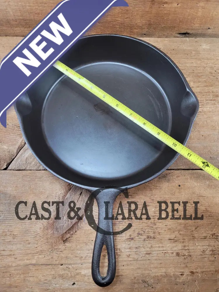 1940’S Era Three Notch Lodge #9 E Cast Iron Skillet. The Clara Bell Classic. Skillet