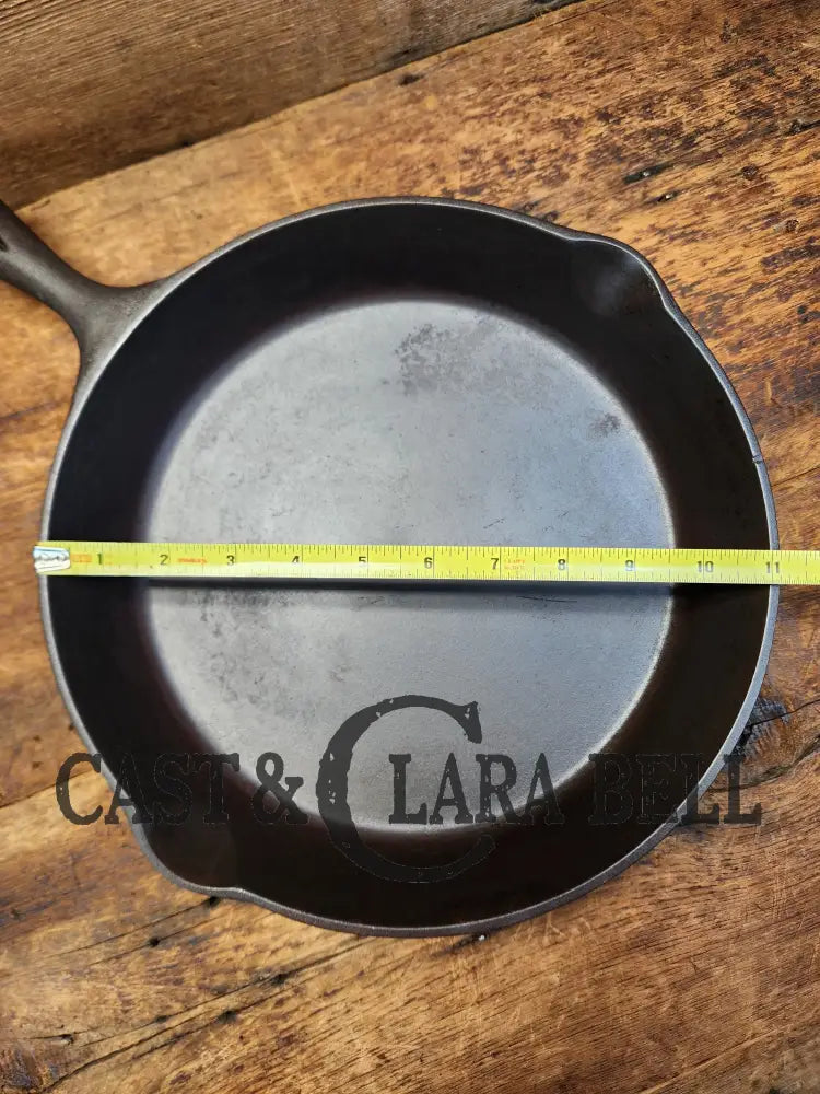 1940’S Era Three Notch Lodge #9 E Cast Iron Skillet. The Clara Bell Classic. Skillet