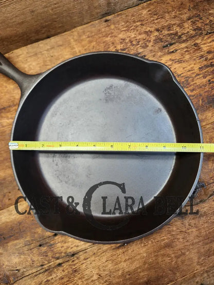 1940’S Era Three Notch Lodge #9 E Cast Iron Skillet. The Clara Bell Classic. Skillet