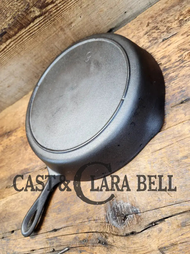 1940’S Era Three Notch Lodge #9 E Cast Iron Skillet. The Clara Bell Classic. Skillet