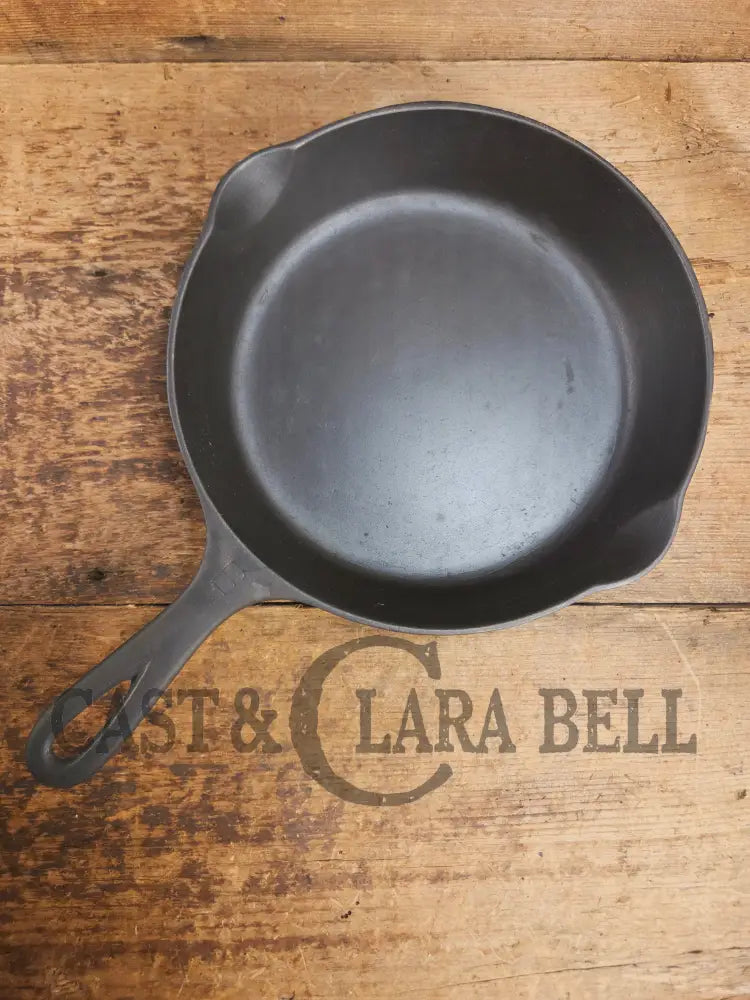1940’s Griswold #6 Cast Iron Skillet with Small Block Logo and Smooth Bottom 699 I Skillet
