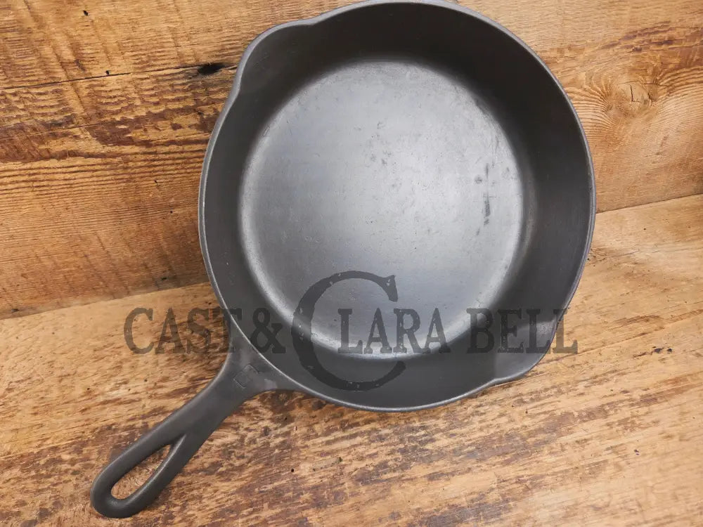 1940’s Griswold #6 Cast Iron Skillet with Small Block Logo and Smooth Bottom 699 I Skillet