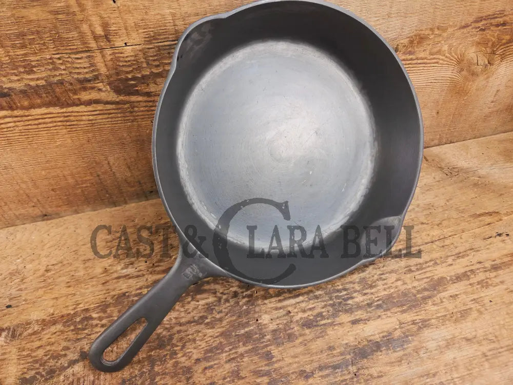 1940’s Griswold #6 Cast Iron Skillet with Small Block Logo and Smooth Bottom 699 Y Skillet
