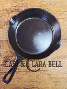 1940’s Griswold #6 Cast Iron Skillet with Small Block Logo Flat Handle and Smooth Bottom 699 B. Wonderful sauté pan