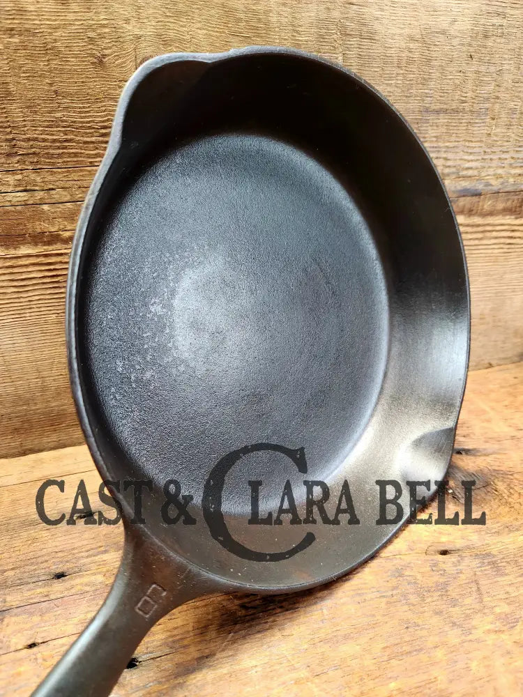 1940’S Griswold #6 Cast Iron Skillet With Small Block Logo Flat Handle And Smooth Bottom 699 B.