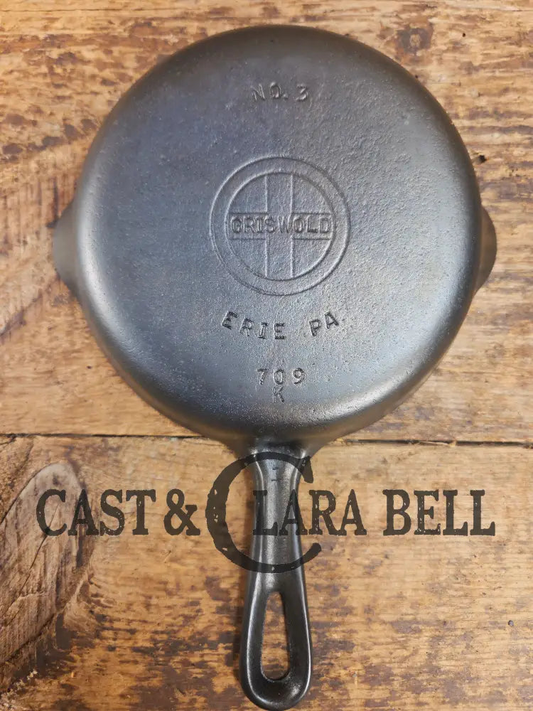 1940’s Griswold No. 3 Cast Iron Egg Skillet with Grooved Handle 709 K Skillet