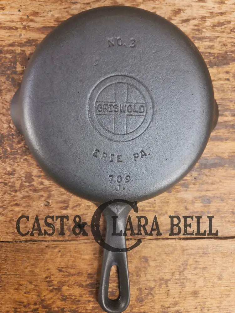 1940’s Griswold No. 3 Cast Iron Egg Skillet with Small Block Logo 709 J Skillet