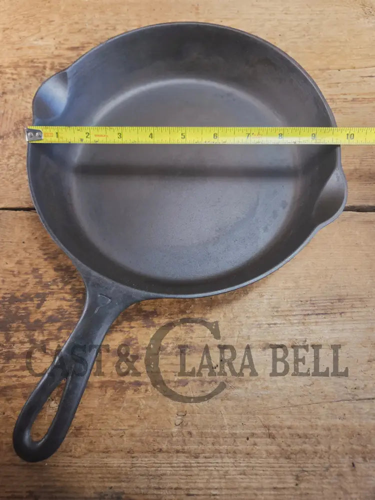HTF Griswold No. 7 Cast Iron Skillet with Small Block Logo and Grooved Handle 701 Skillet