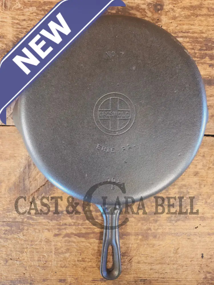 1940’s Griswold No. 7 Cast Iron Skillet with Small Block Logo and Early Handle style. 701 B - Skillet
