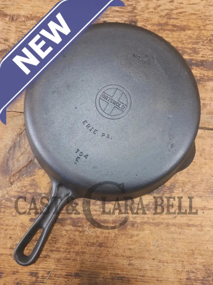 1940’s Griswold No. 8 Cast Iron Skillet with GROOVE handle and Small Block Logo 704 E - Skillet