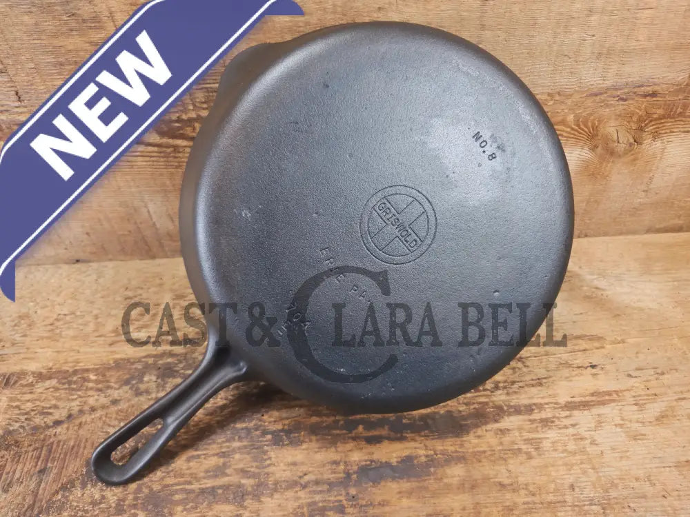 1940’s Griswold No. 8 Cast Iron Skillet with GROOVE handle and Small Block Logo 704 E - Skillet
