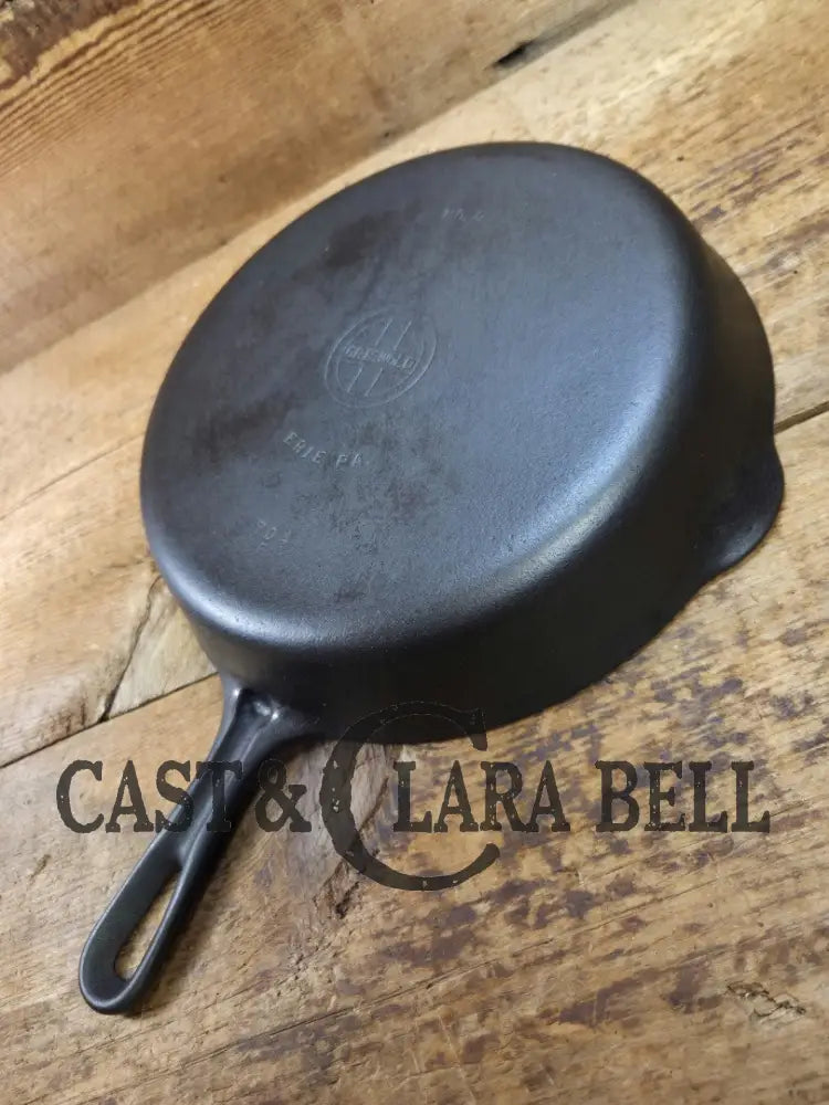 1940’s Griswold No. 8 Cast Iron Skillet with GROOVE handle and Small Block Logo 704 F. In beautiful condition. Almost