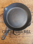 1940’s Griswold No. 8 Cast Iron Skillet with Small Block Logo 704 A. In beautiful condition. Almost mint - Skillet