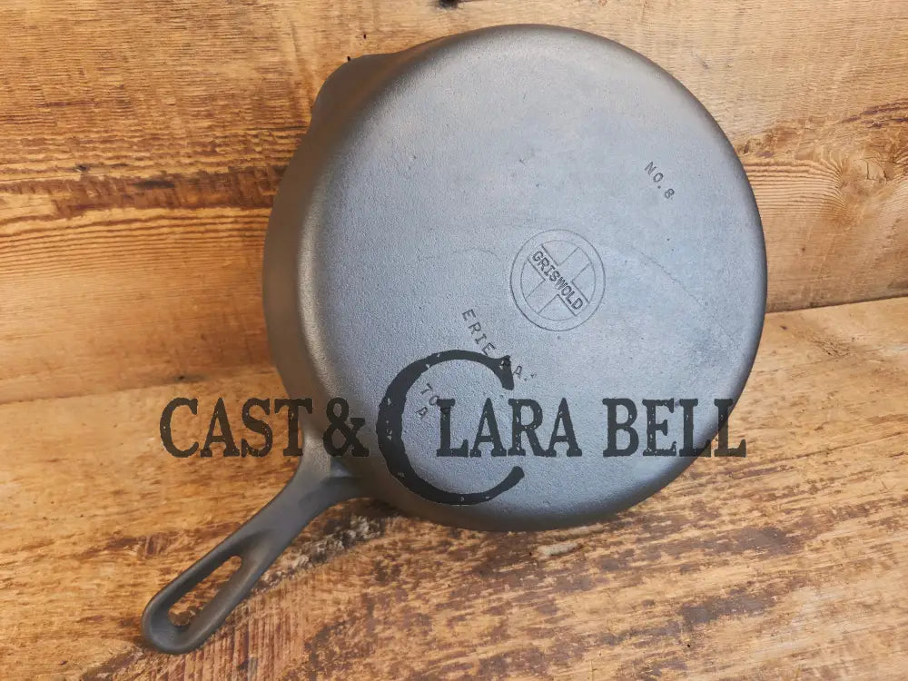 1940’s Griswold No. 8 Cast Iron Skillet with Small Block Logo 704 A. In beautiful condition. Almost mint - Skillet