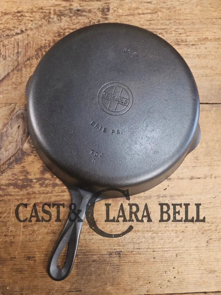 1940’s Griswold No. 8 Cast Iron Skillet with Small Block Logo 704 A. In beautiful condition. Almost mint Skillet