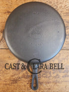 1940’s Griswold No. 8 Cast Iron Skillet with Small Block Logo 704 A. In beautiful condition. Almost mint - Skillet
