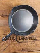 1940’s Griswold No. 8 Cast Iron Skillet with Small Block Logo 704 J. In beautiful condition. Almost mint - Skillet